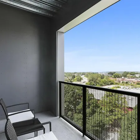 Luxury Apt In West Midtown
